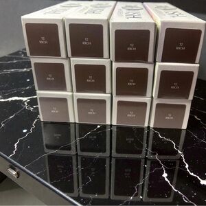 💎 Huda Glowish Skin Tint Lot Of 12 | Rich